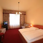 Kavalir Hotel