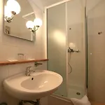 Kavalir 3* Κάρλοβι Βάρι