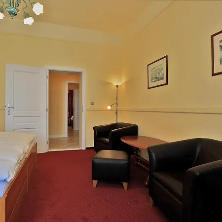 Hotel Kavalir 3*