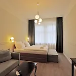 Kavalir Otel 3*