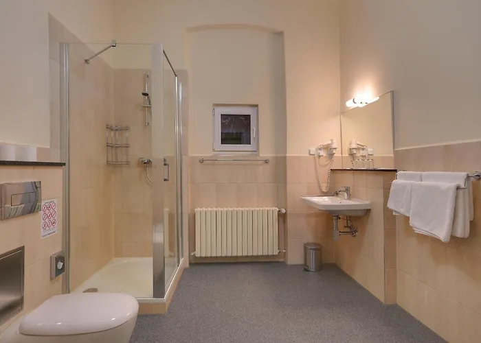 Kavalir Hotell 3*