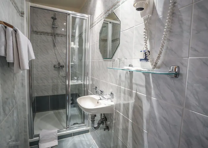 Hotel Kavalerie 3*